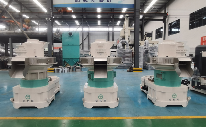 木屑顆粒機工作中會遇到各種問題，如何解決？下面為大家介紹一下，在生產(chǎn)過程中經(jīng)常遇到的問題